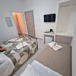 Amas Bed & Breakfast 3*
